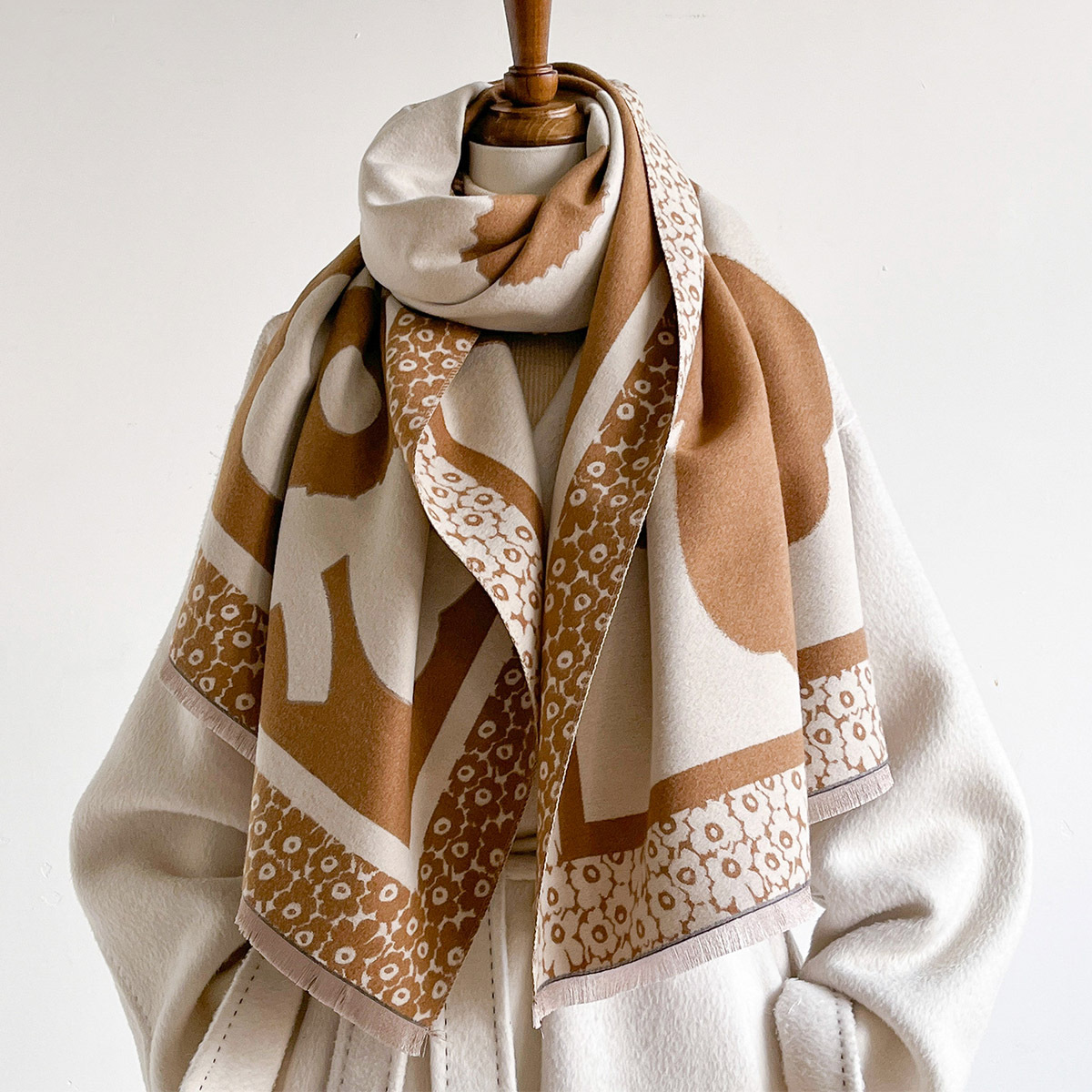 Scarf Women Large Flower Jacqu - đánh giá và giá Cashmere Scarf
